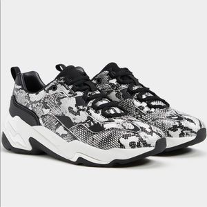 Bershka Snake skin Platform Sneakers